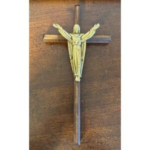 Risen Christ 10" Brass On Wood Wood  Wall Crucifix